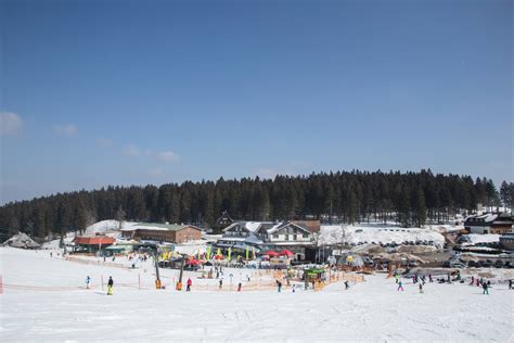 Schneebericht Feldberg: Schneehöhen & Schneelage。